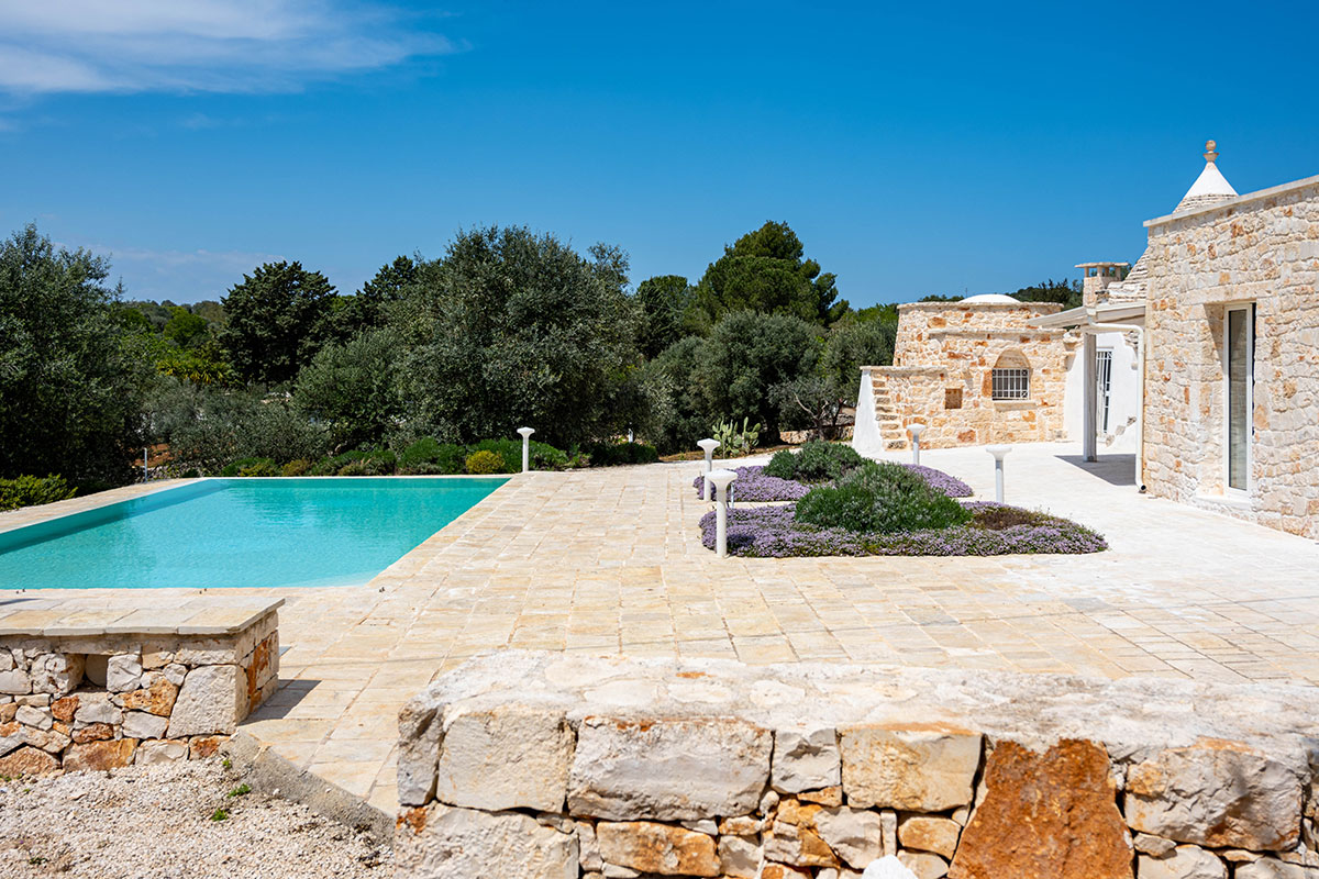 Classic Room with pool in Ostuni
